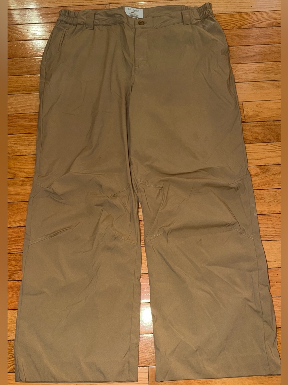 LL Bean Pants Khaki Nylon Hiking Outdoor Pants Women’s Medium Petite